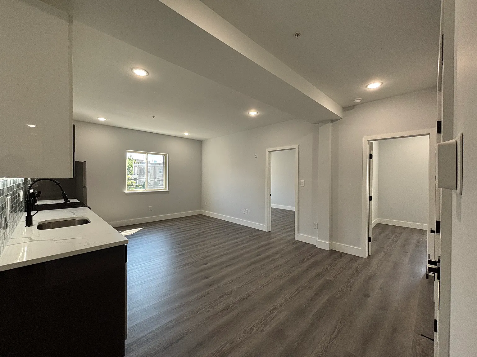 2 bed, 750 sqft, $1,700 — Photo 3