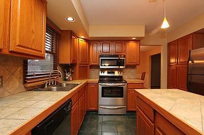 5th image of 1627 Pinnacle Dr SE