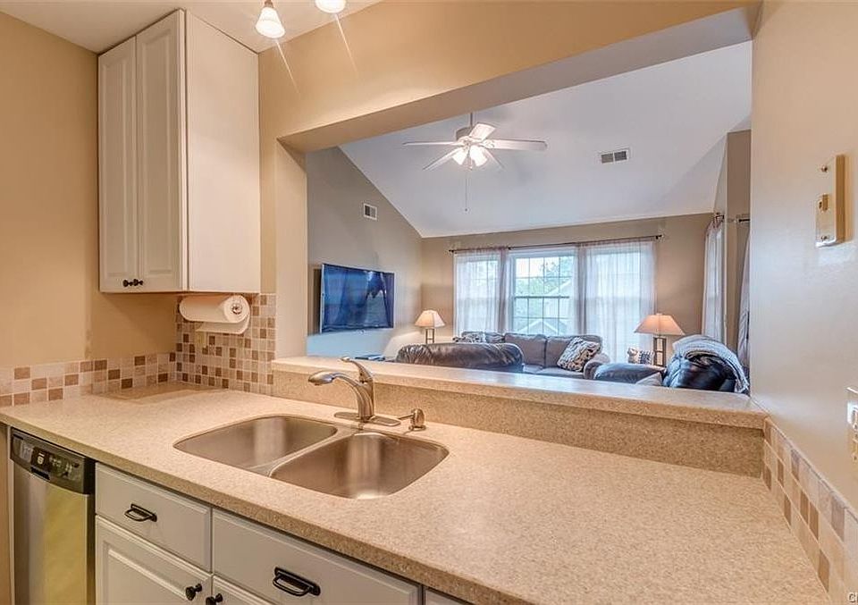 1st image of 1504 Greymoor Way