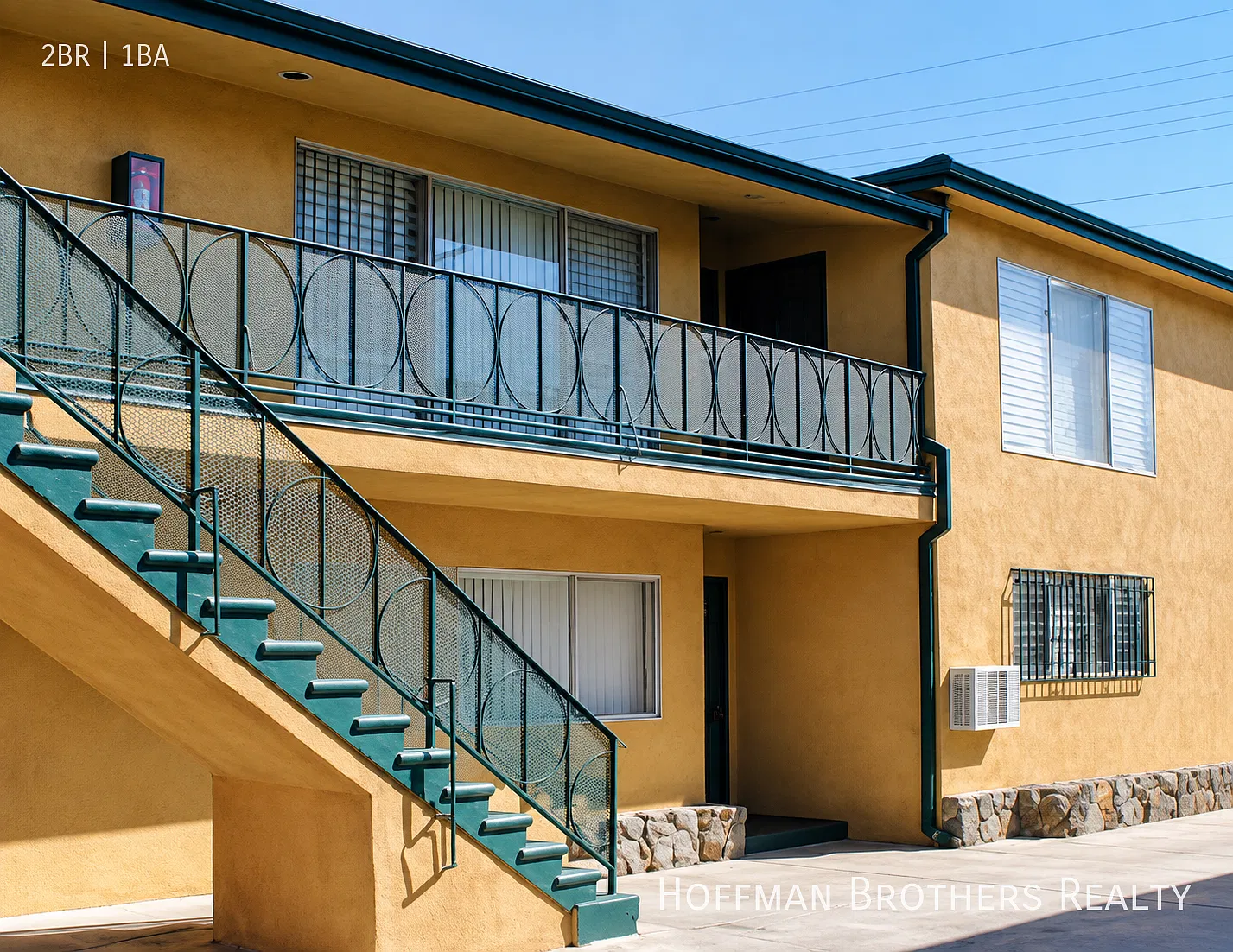 Spacious Remodeled 2br Corner Unit With Great Natural Light, Pet-Friendly Living & Parking Availa... — Photo 3