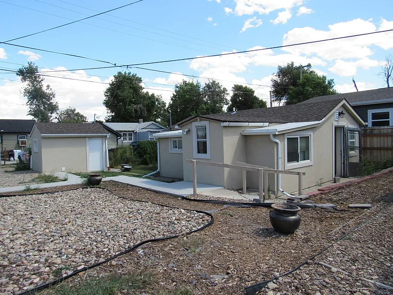 741 1/2 N Lincoln St — Photo 3