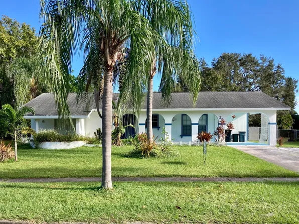 271 NE Faring Avenue, Port St Lucie, FL 34983