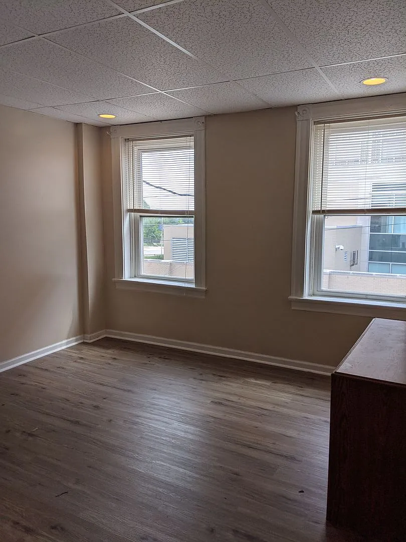 Renovated South Oakland 6 bedroom House — Photo 3