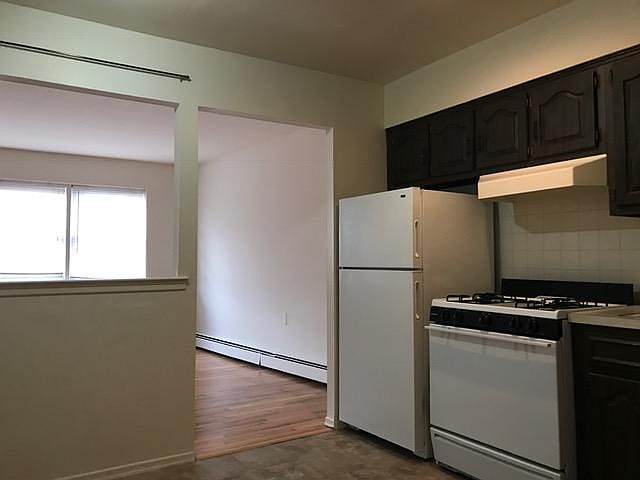 1st image of 2666 E 18th St APT 2R