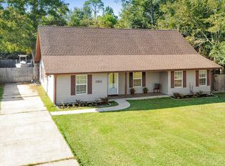 1811 Henderson St, Waveland, MS 39576
