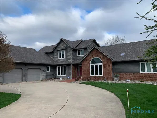 326 Orchard Hills Dr, Bryan, OH 43506