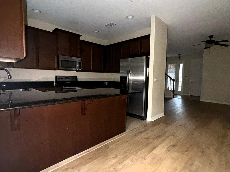 4910 Fiorazante Ave — Photo 9