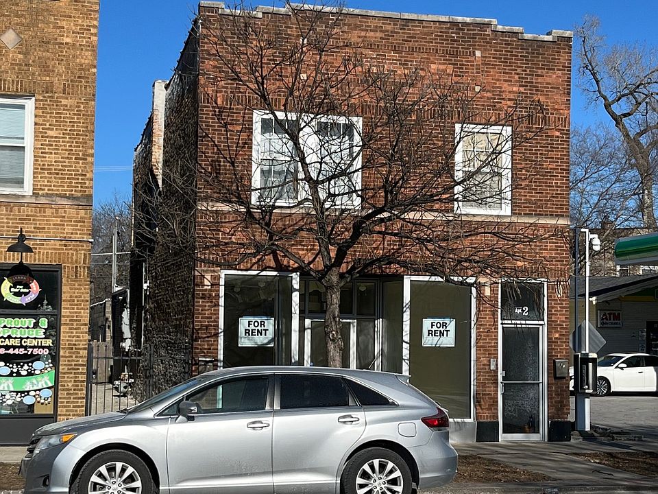1st image of 110 Chicago Ave