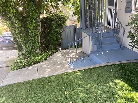 2nd image of 1016 W Spruce St #1016
