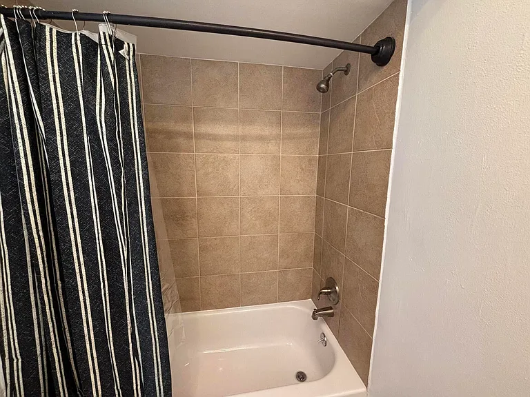 1112 Lake Ter #207 — Photo 15