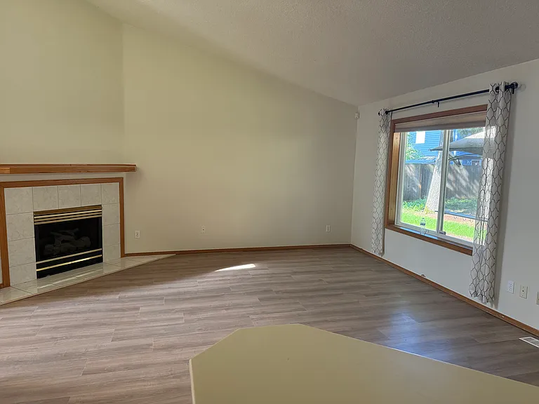 14292 SE Sieben Park Way — Photo 4