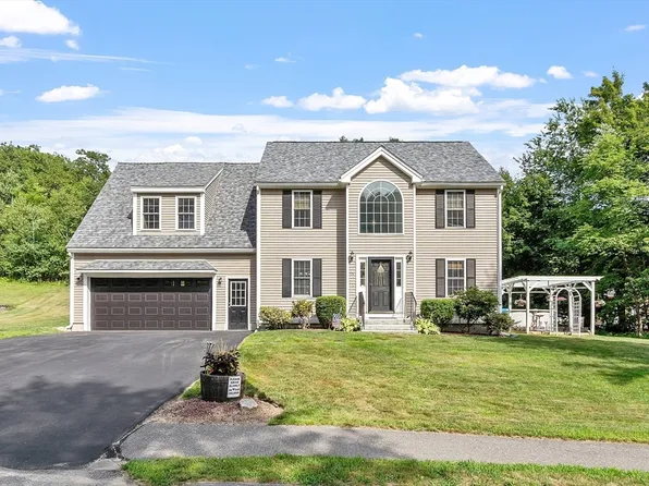 15 Quarry Ln, Fitchburg, MA 01420