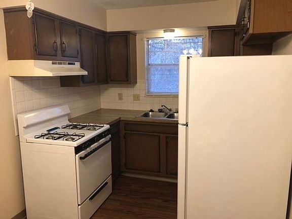 3rd image of 2024 Wilmich Dr