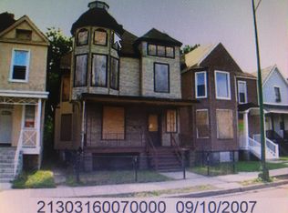 2725 E 76th St, Chicago, IL 60649