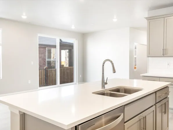 The Vail Plan, Horizon Uptown: The Mountain Collection