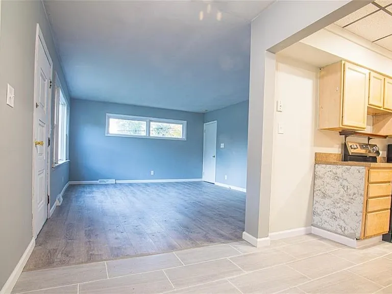 1399 Barlow Rd #1 — Photo 3