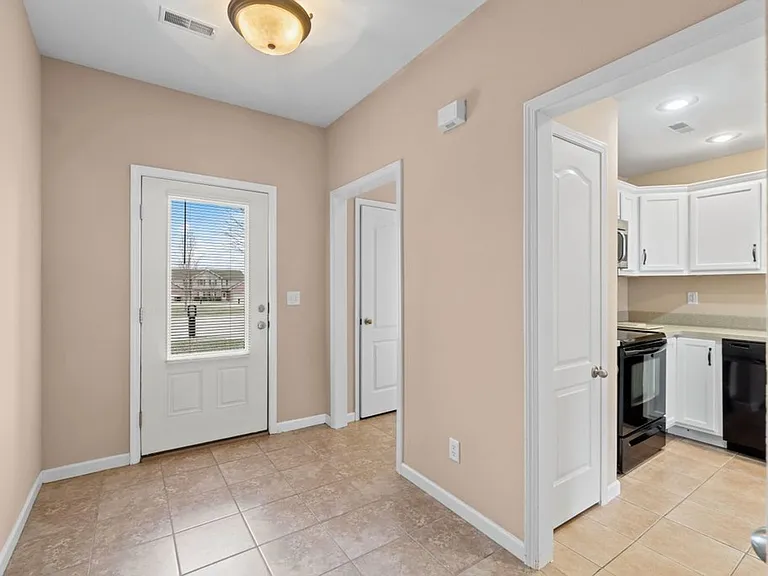 2862 Larkspur Ct — Photo 4