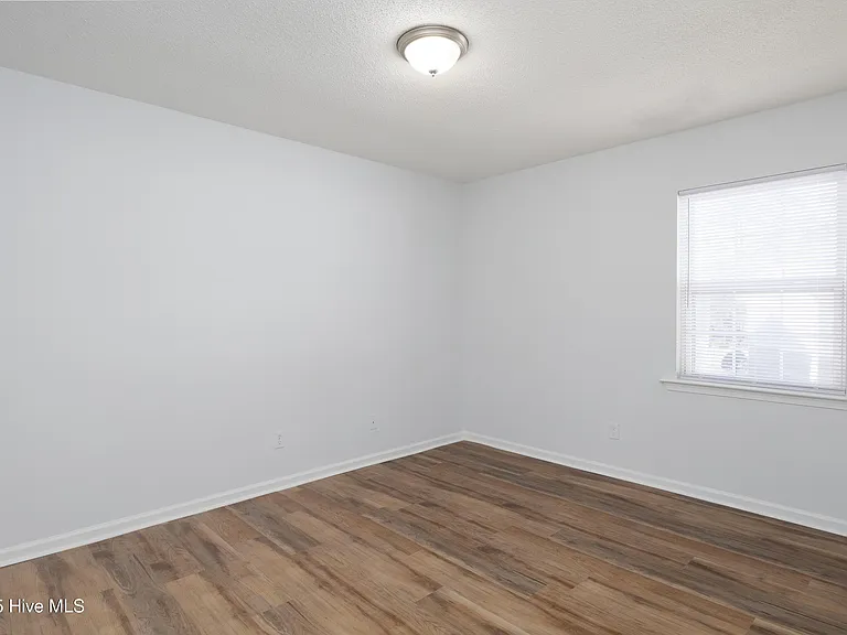 2322 Indian Dr #B7 — Photo 16