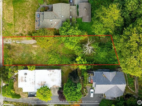 4th image of 7558 45th Avenue SW