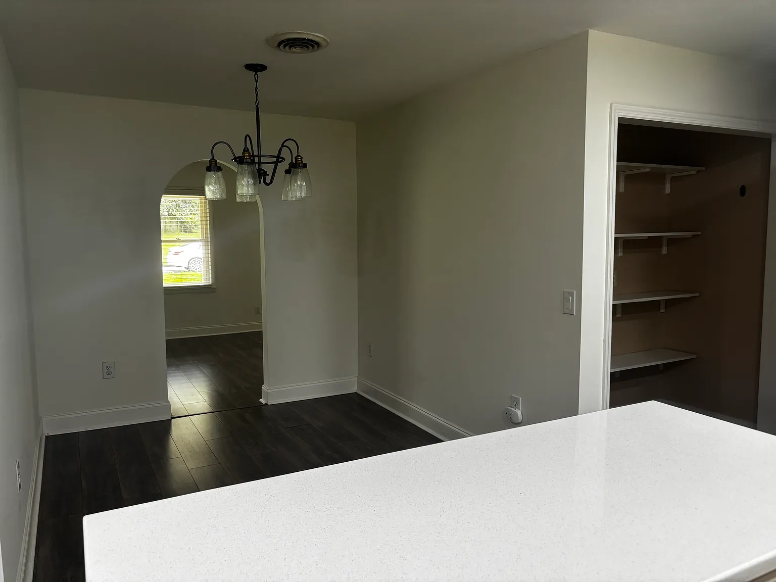 3 bed, 1.5 bath, 1535 sqft, $2,300 — Photo 4