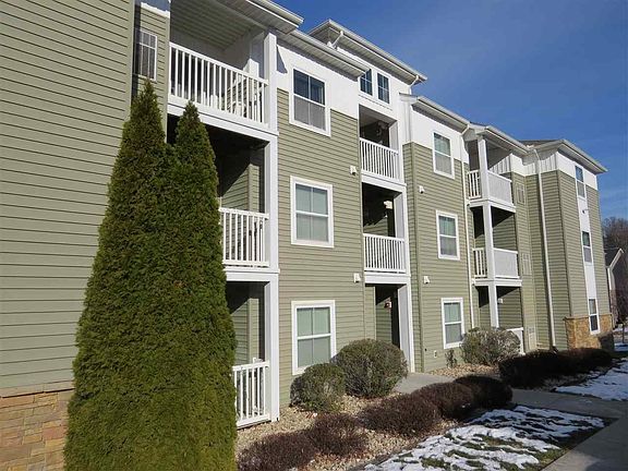2nd image of 520 Davis Mills Dr APT 201
