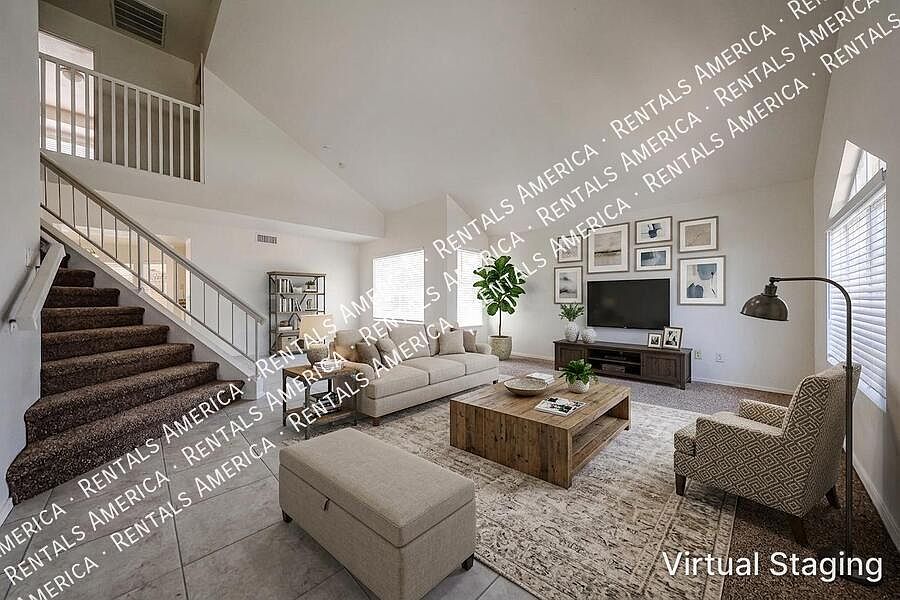 1st image of 2361 W Myrtle Dr