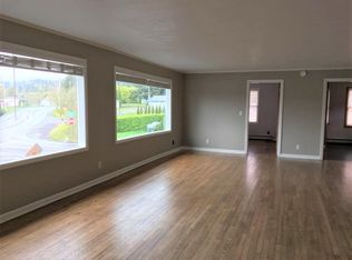 3430 Columbia Heights Rd, Longview, WA 98632