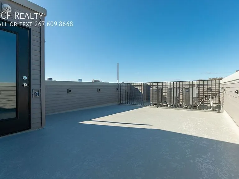 711 N 16th St #3 — Photo 12