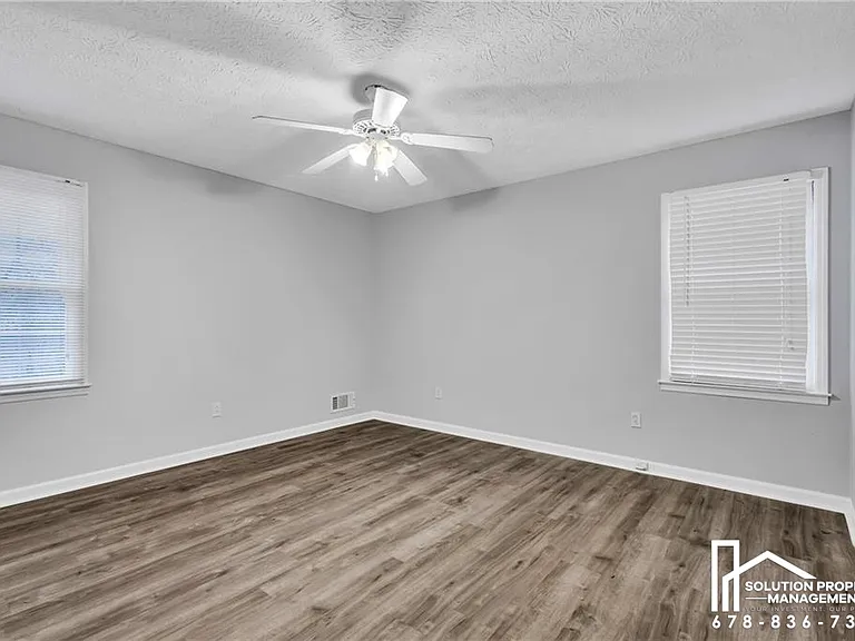 4899 Raven Way NE — Photo 8