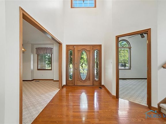 3rd image of 705 Deer Valley Ct