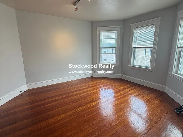 21 Lyon St #3 — Photo 9