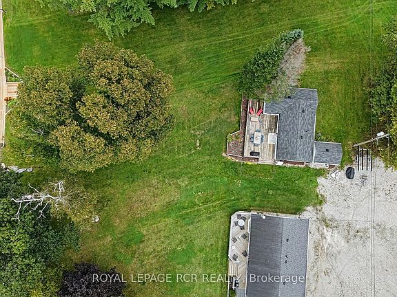 3rd image of 3004 Moynes Rd