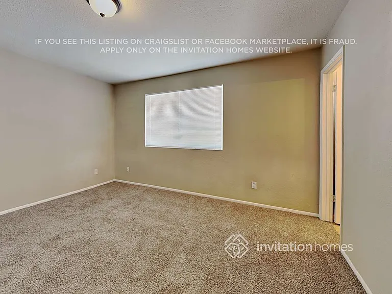 2421 E Sylvia St — Photo 10