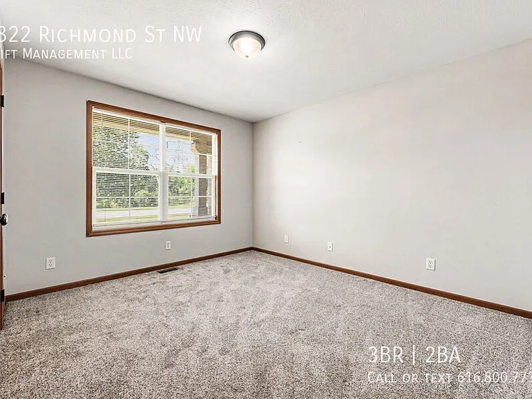 3822 Richmond St NW — Photo 10