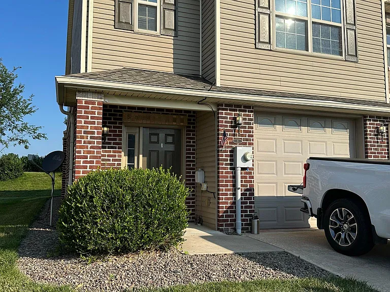 9 Delano Dr — Photo 3