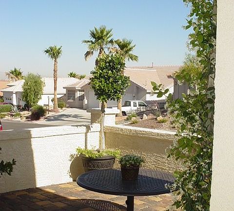 Courtyard w/great view of the Strip