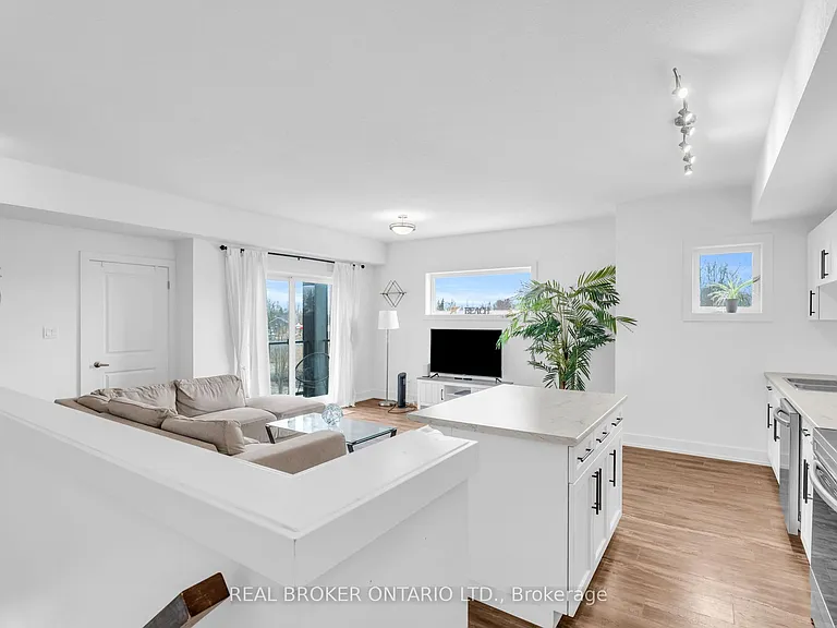 17 Centre St #311 — Photo 9