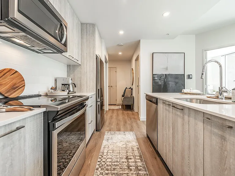 1400 Quadra St — Photo 17