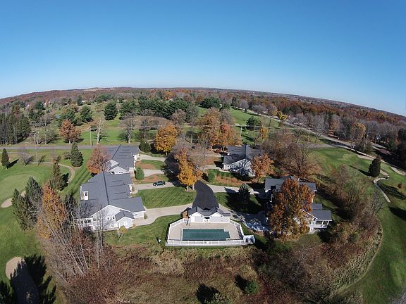 2nd image of 3393 Maple Greens Dr