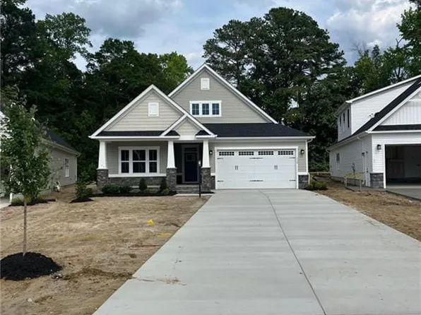 330 Tributary Ln, Carrollton, VA 23314
