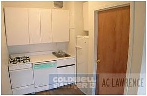3rd image of 253 E 77th St Ph A
