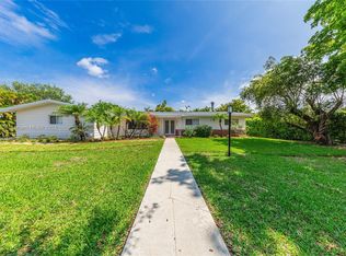 8845 SW 151st St, Palmetto Bay, FL 33176