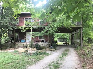 10511 Old State Rd, Carlyle, IL 62231