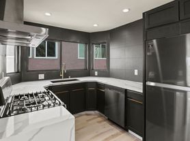 1139 Bellevue Avenue Apartments