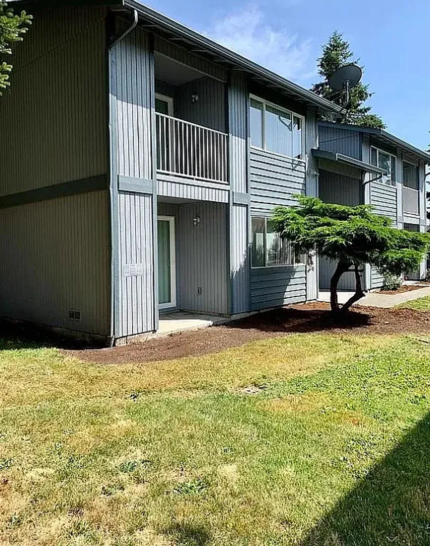 Chastain Apartments — Photo 4