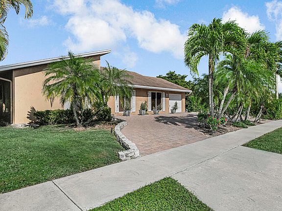 2nd image of 6255 Timberlakes Way