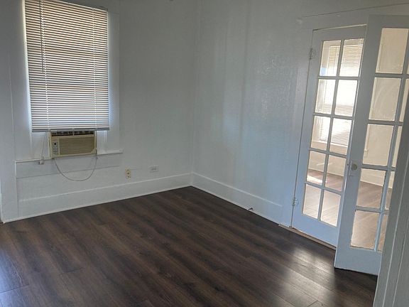 4th image of 1106 Fresno Dr