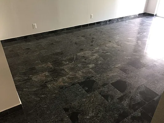 Rented by Metroline Realty | media 35