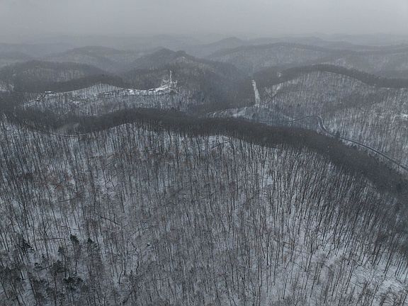 3rd image of 3592 Perry Ridge Rd