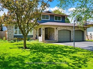 49 Royal Oak Dr, Saint Catharines, ON L2N6K4